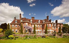 Barnett Hill Hotel Guildford 4*